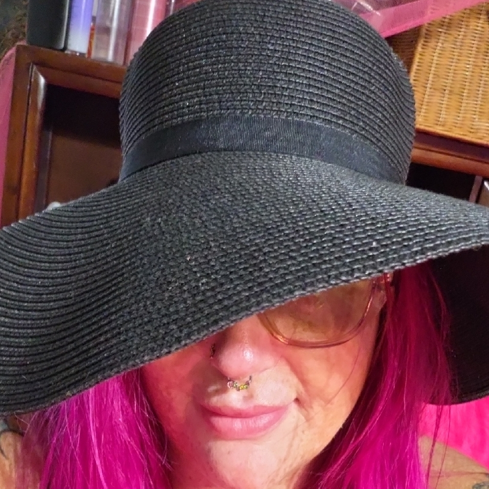 Black Wide-Brim Straw Sun Hat - Women Accessories